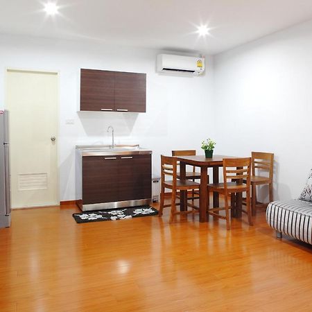 Double Dd House At Mrt Sutthisarn Bangkok Extérieur photo