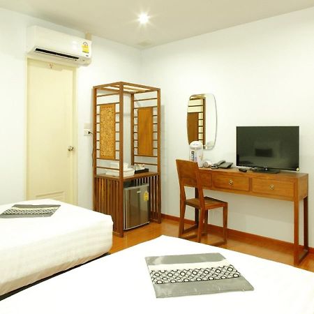 Double Dd House At Mrt Sutthisarn Bangkok Extérieur photo