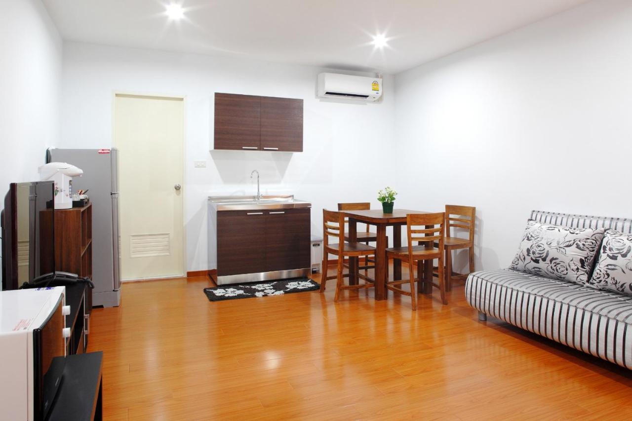 Double Dd House At Mrt Sutthisarn Bangkok Extérieur photo