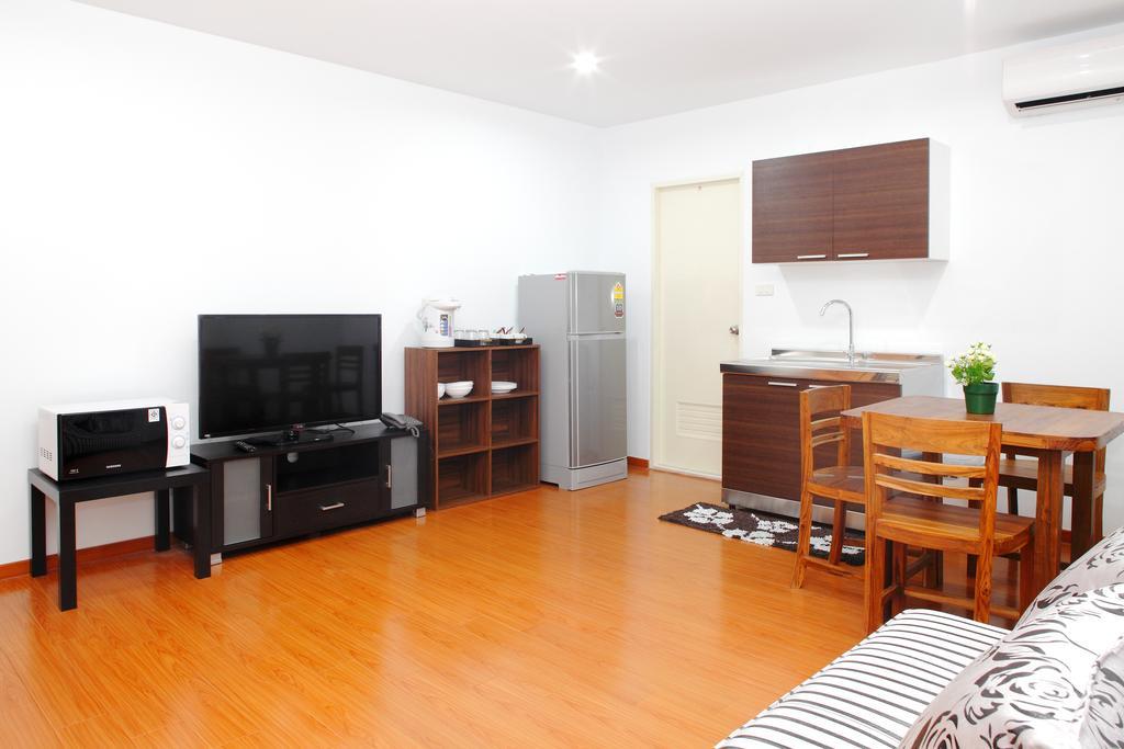 Double Dd House At Mrt Sutthisarn Bangkok Extérieur photo