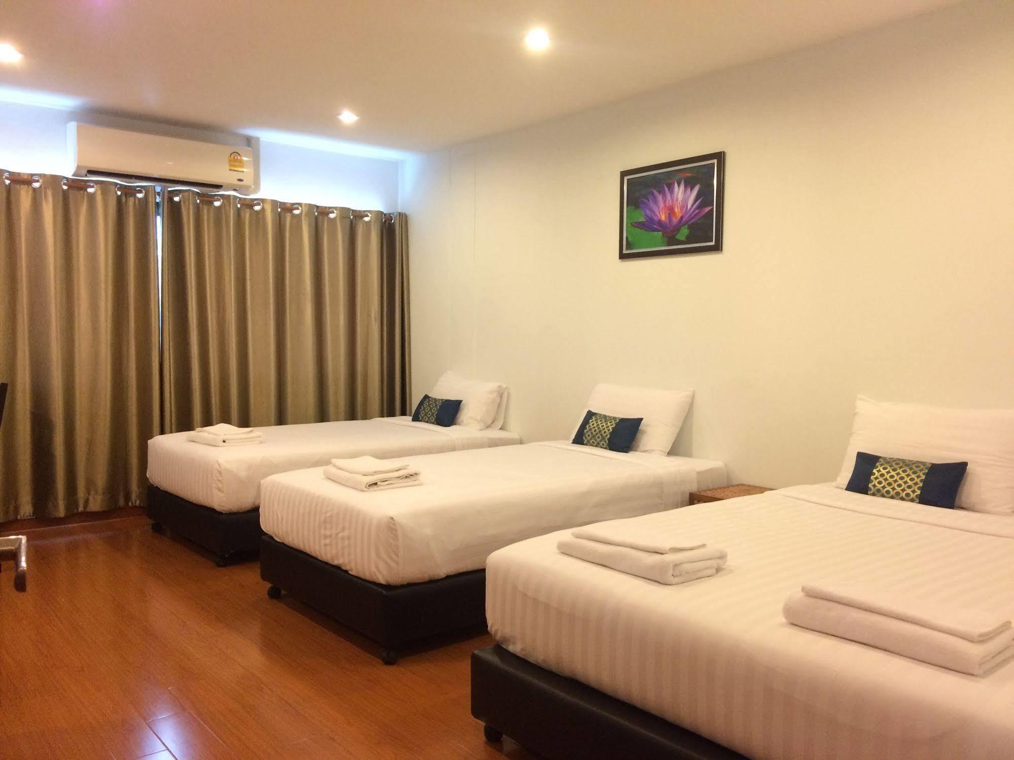 Double Dd House At Mrt Sutthisarn Bangkok Extérieur photo