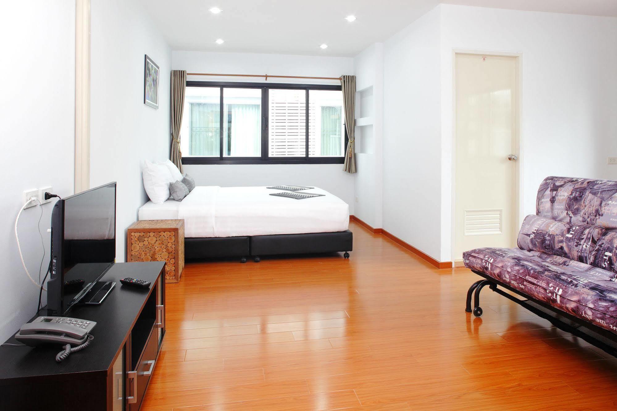 Double Dd House At Mrt Sutthisarn Bangkok Extérieur photo