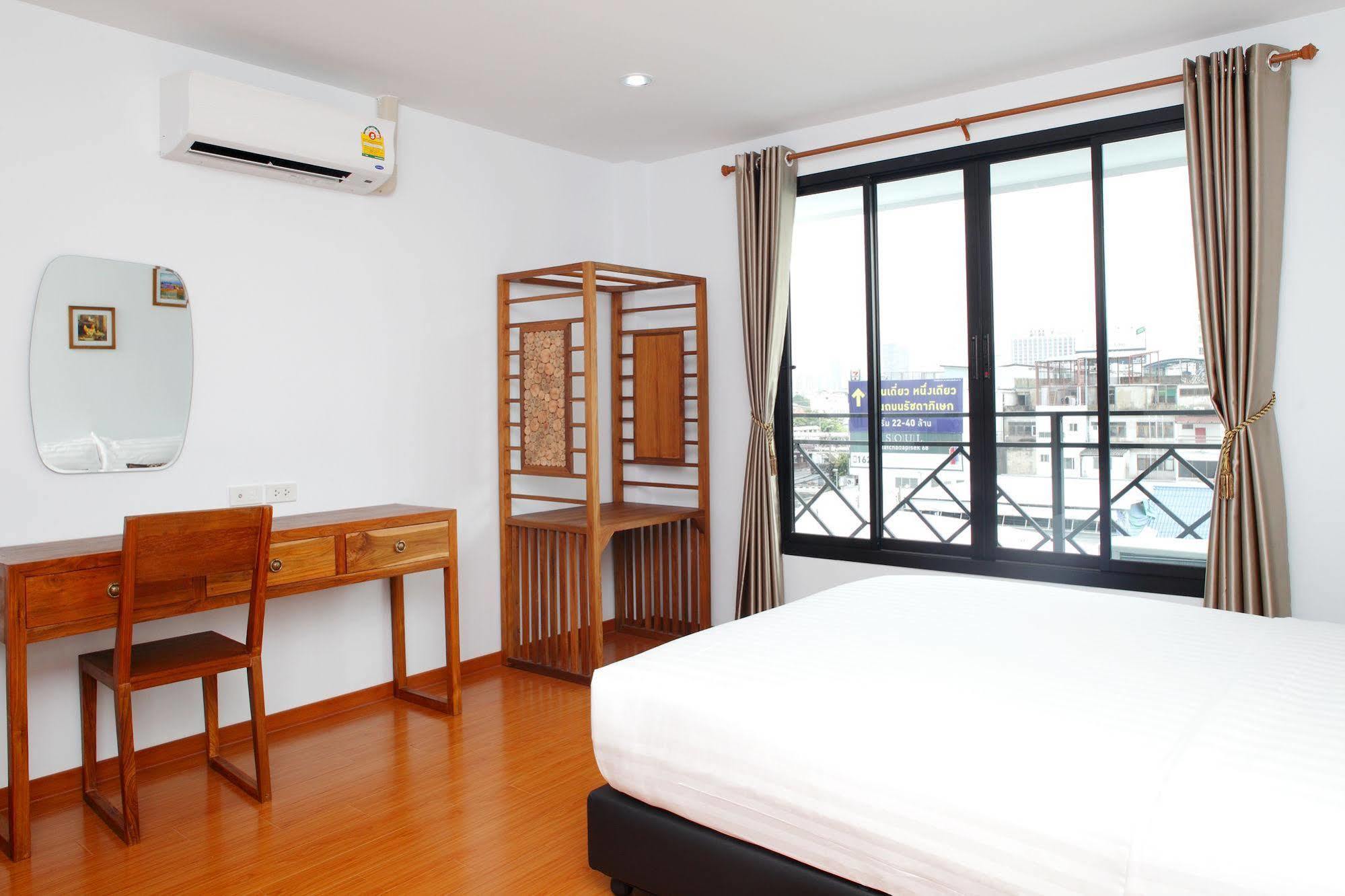 Double Dd House At Mrt Sutthisarn Bangkok Extérieur photo