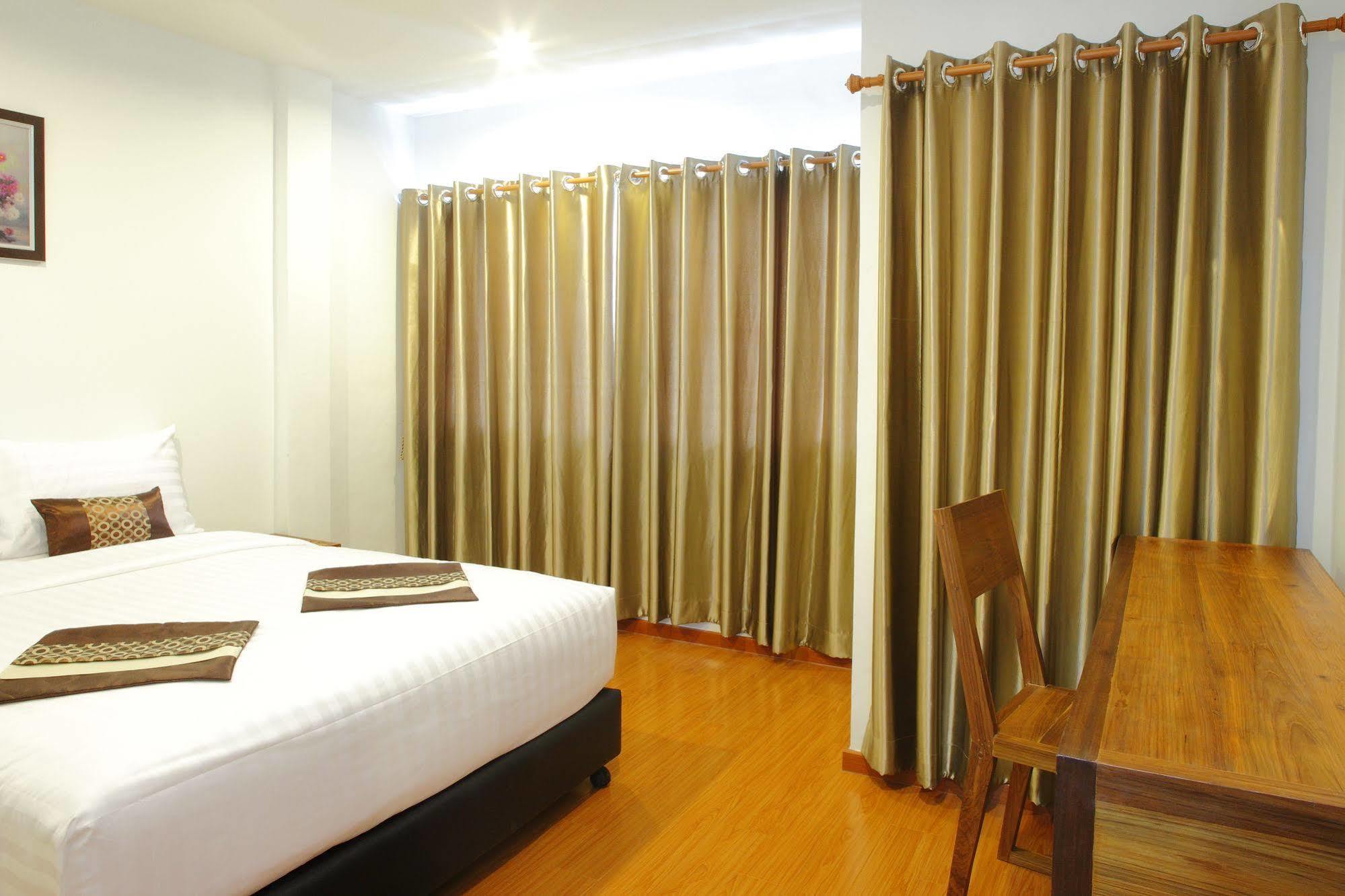 Double Dd House At Mrt Sutthisarn Bangkok Extérieur photo