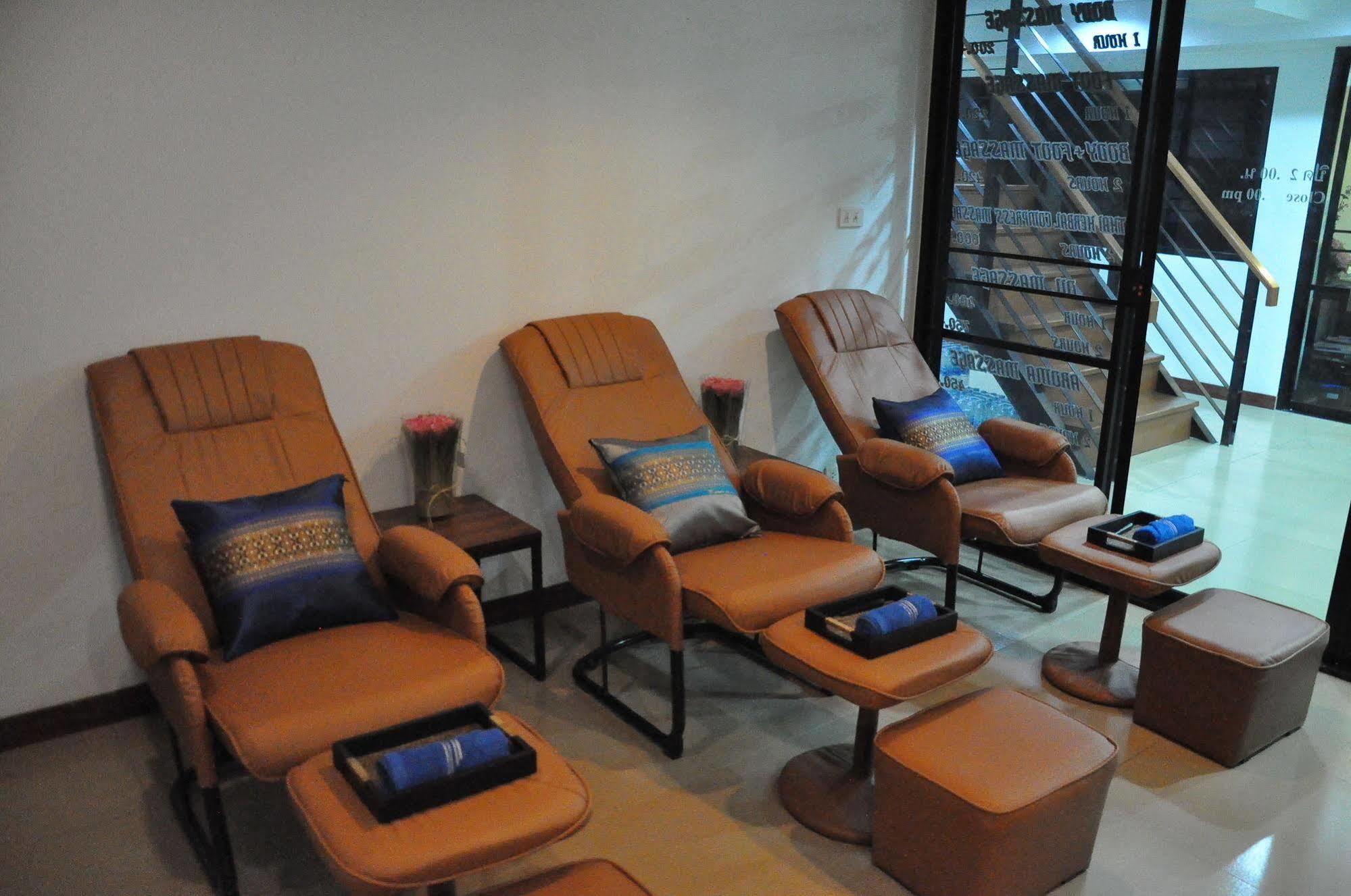 Double Dd House At Mrt Sutthisarn Bangkok Extérieur photo